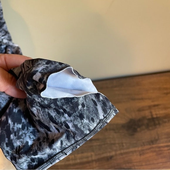 Lululemon Base Pace HR Tight Size 4 - Picture 8 of 9